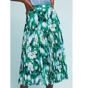 Anthropoligie Maeve Claremont Pleated Green Floral Midi Skirt Size Small